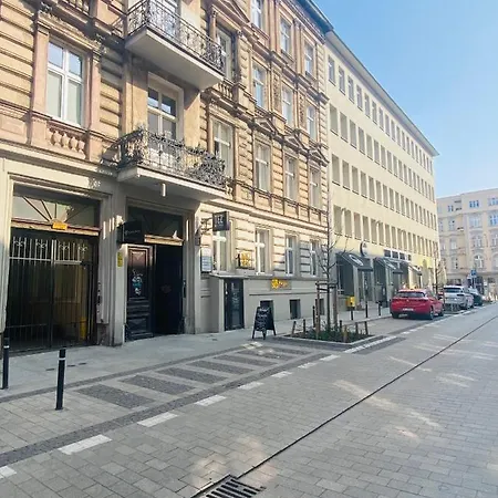 Angel Taczaka Lejlighed *