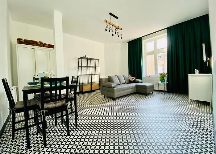 Angel Taczaka Apartment *